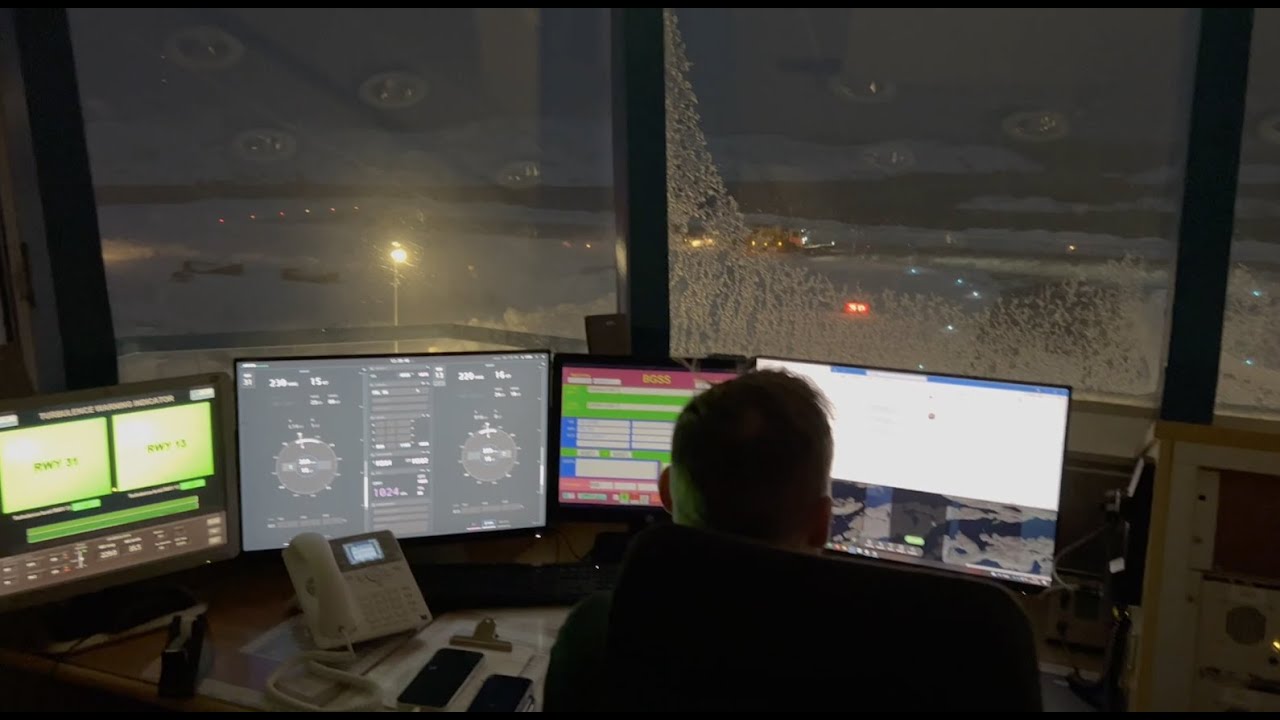 Landing and takeoff from the tower (Sisimiut)