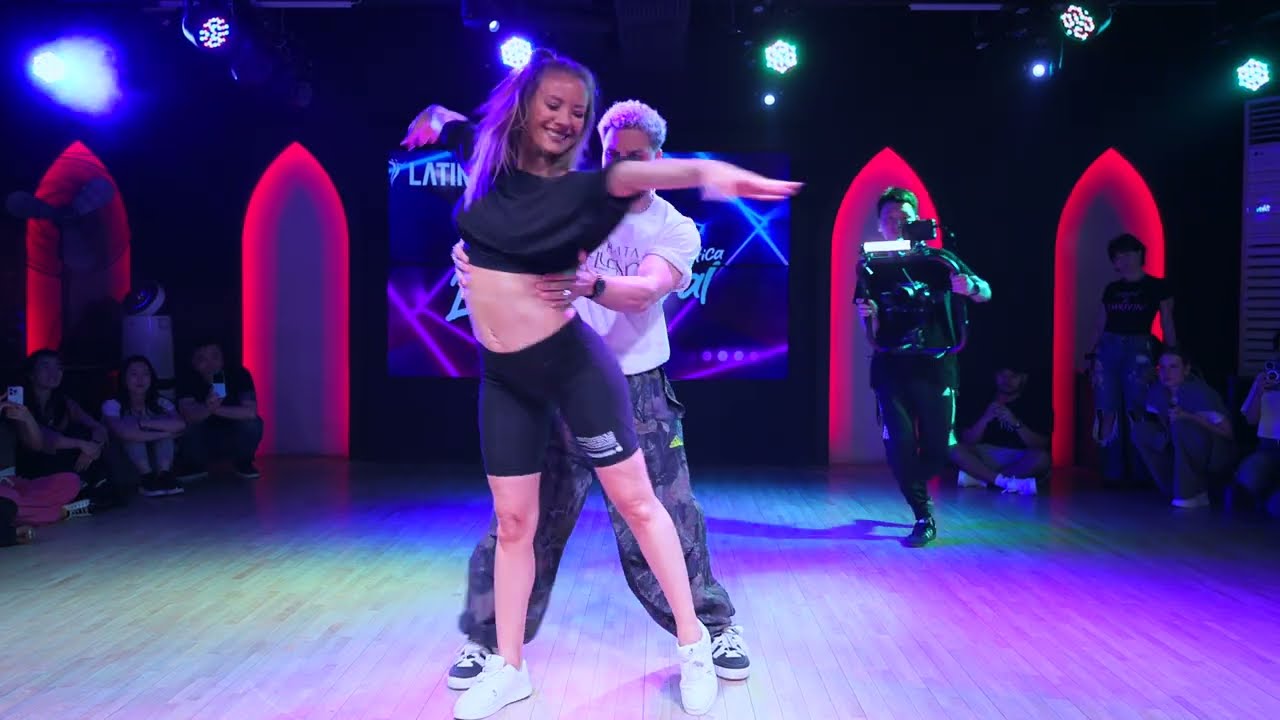멜빈 & 가티카 Melvin y gatica Bachata Demo Show -(촬영 : 쟈키)  라틴 2025.05.29