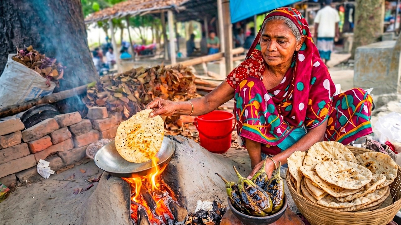 Old Queen of Famous Kalai Ruti Makers in Rajshahi | Bangladeshi Street Food