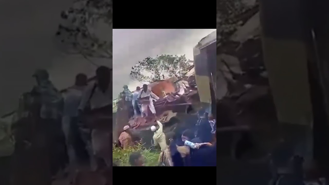 ভৈরবে ভয়াবহ ট্রেন দুর্ঘটনা Train Live Accident Bd#viral #shortvideo #vlog #video #trending #nature