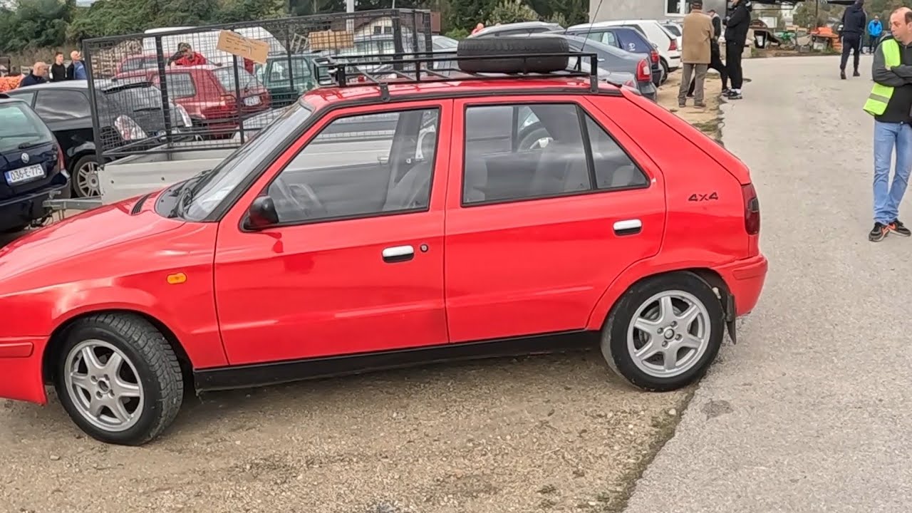 Autopijaca/tržnica. Bogata ponuda automobila i starina