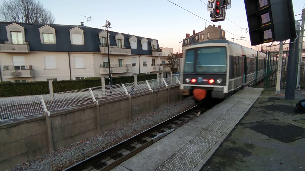MI79 sur la voie 6 et 5 en gare d'Aulnay sous Bois
