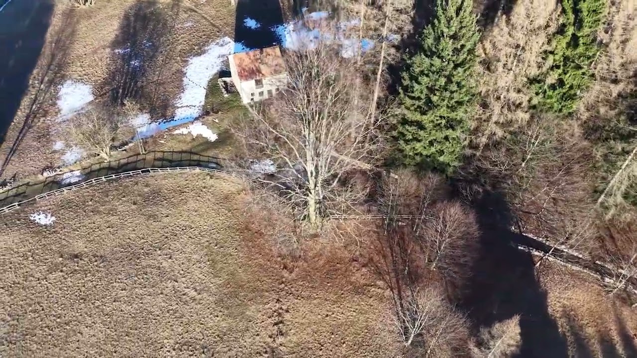 Tonezza del Cimone, valle dei ciliegi, contr&agrave; Vall&agrave;