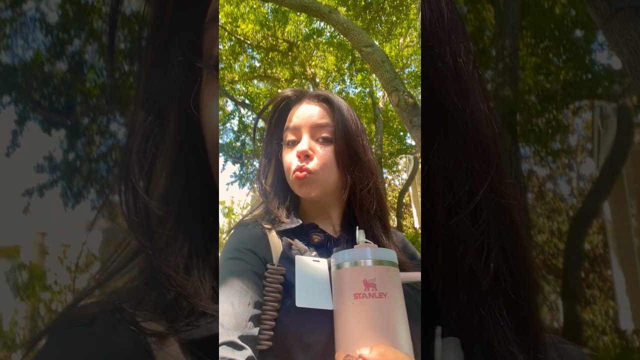 Waitress vlog + tip count in 5 hours 🫶🏼💰 #job #vlog #money #shorts