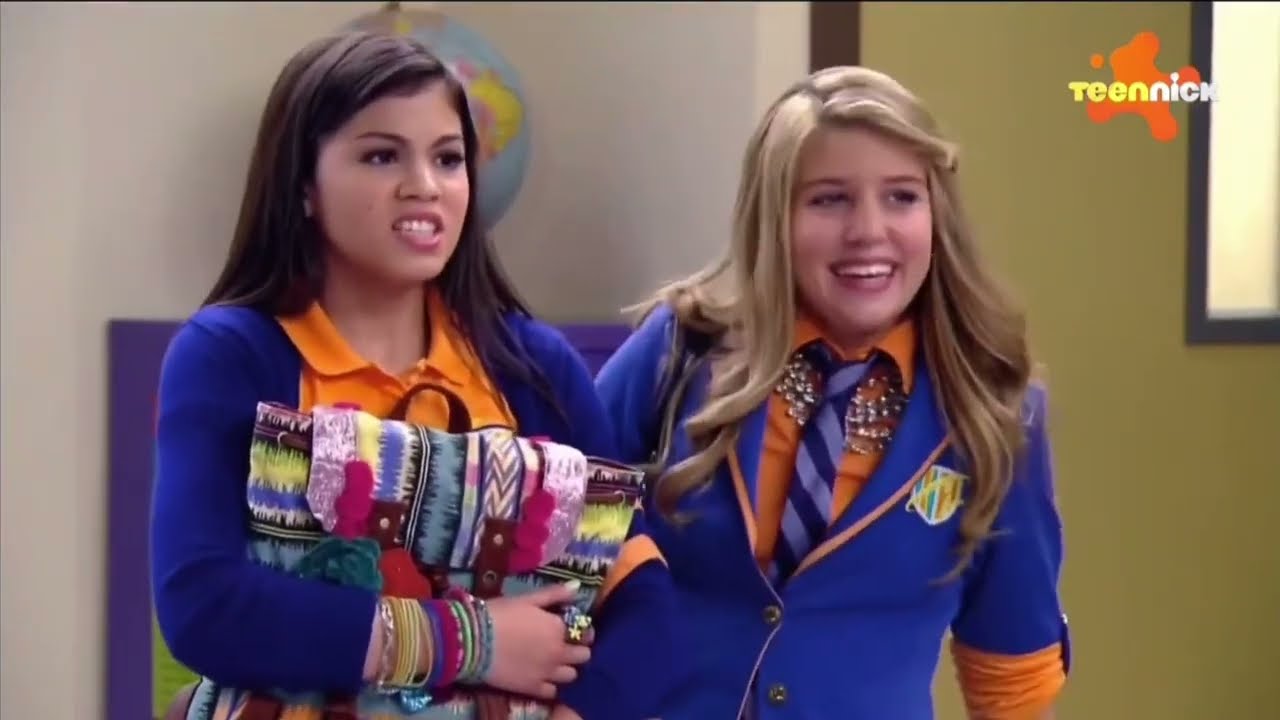 La Primera Batalla Magica De Emma Y Maddie | Every Witch Way