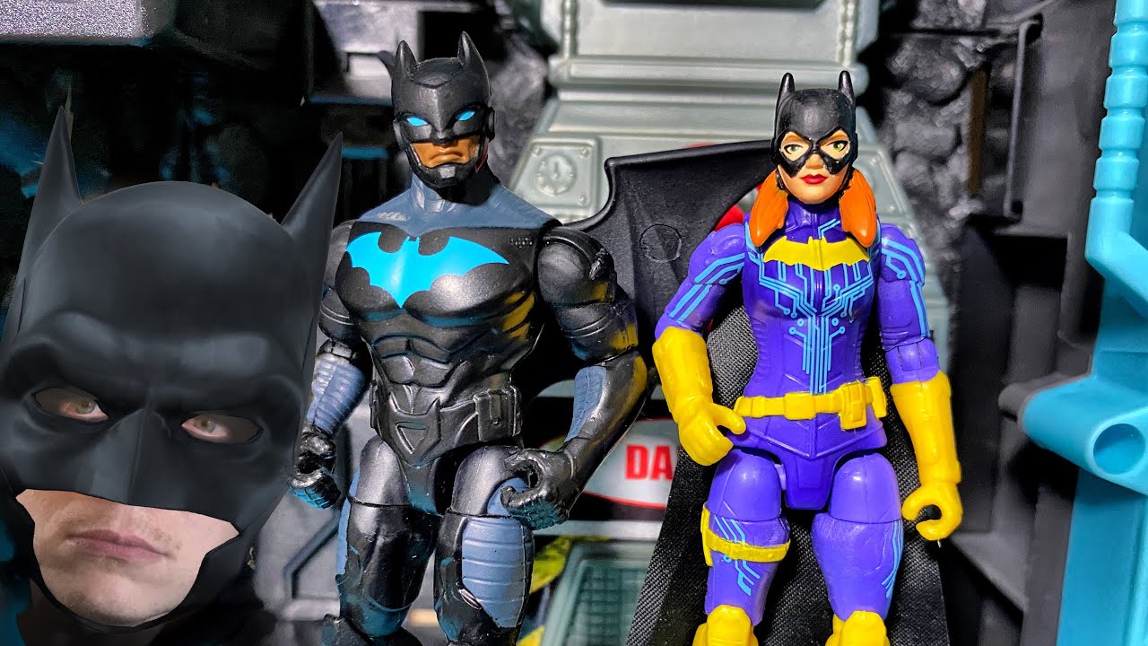 Spin Master Batgirl and Batwing Review
