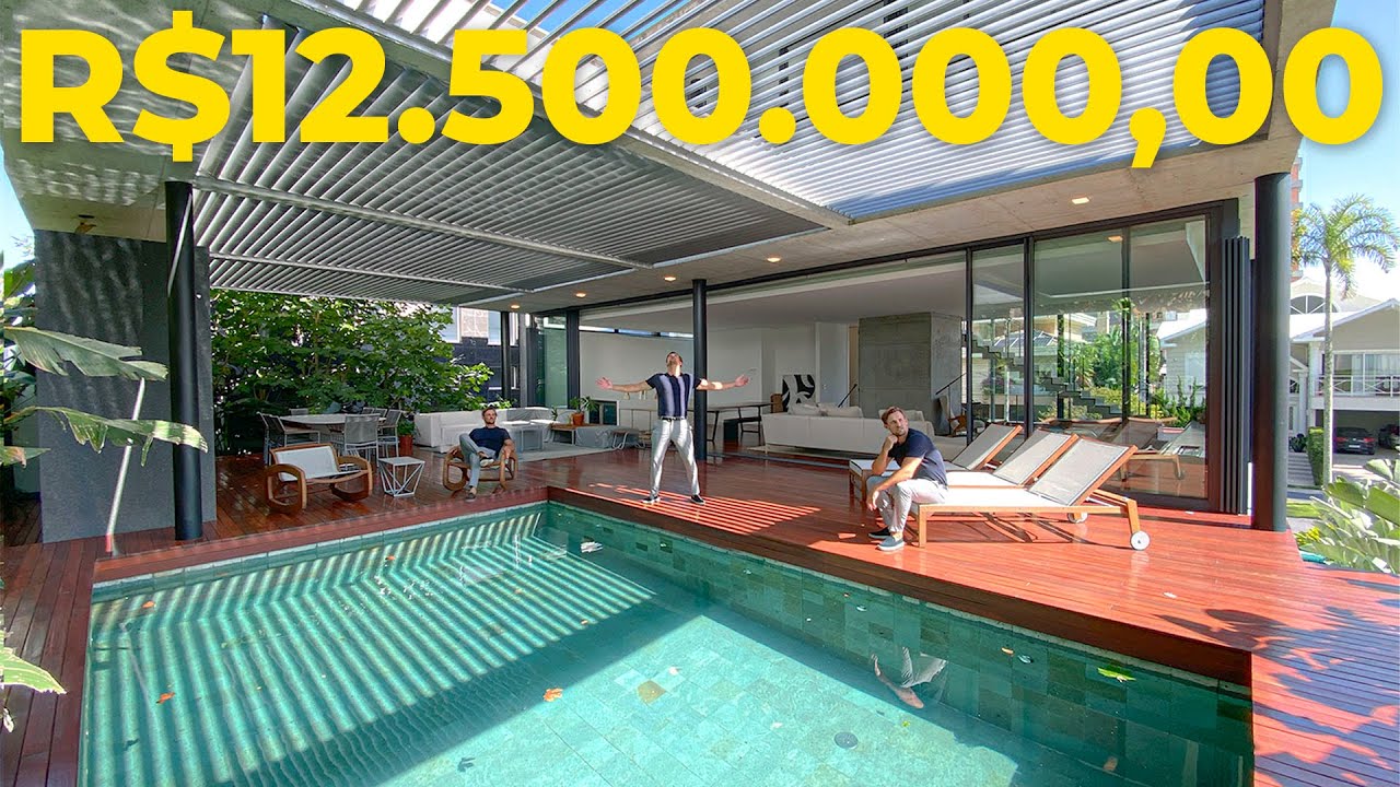 MANSÃO TRIPLEX SUPER LUXO PRÓXIMO DO MAR DE BALNEÁRIO CAMBORIÚ POR R$12.5 MILHÕES