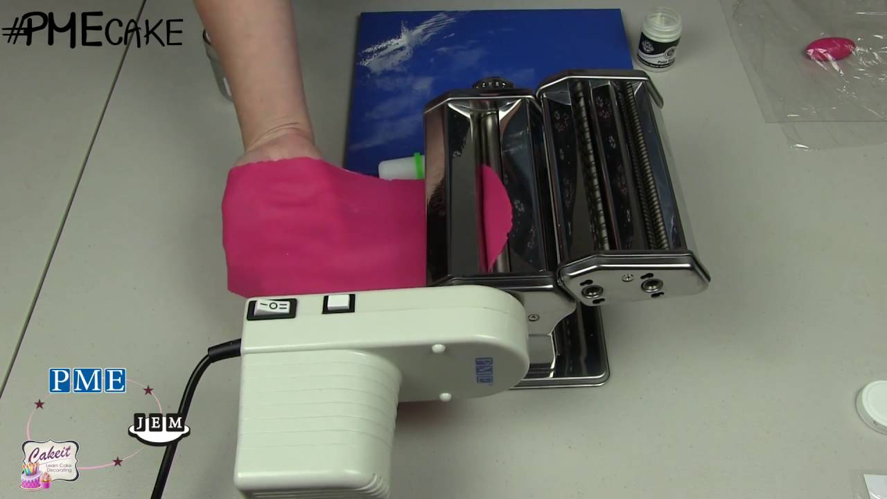 How to Use    PME Electric Sugarcraft Roller