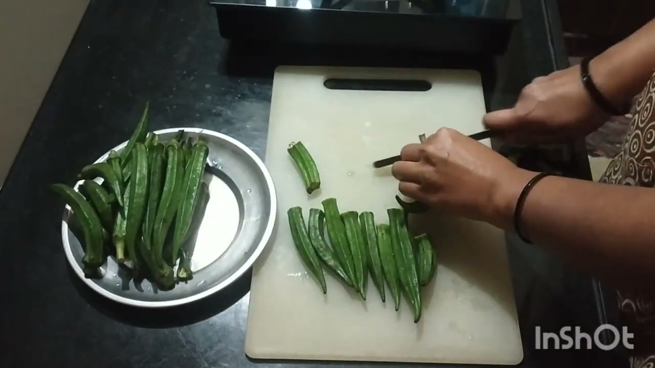 ಈರುಳ್ಳಿ ಹಾಕದೆ ಈಸಿ ಆಗಿ ಮಾಡ್ಕೊಳ್ಳಿ ಕ್ಯಾಪ್ಸಿಕಂ ಮಸಾಲ ಚಿತ್ರಾನ್ನ! ಬೆಂಡೆಕಾಯಿ ಹುಳಿ ಈ ರೀತಿ ಒಮ್ಮೆ ಟ್ರೈ ಮಾಡಿ!