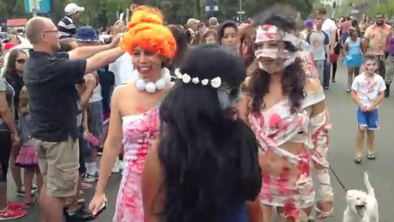 VLOG: Zombie Walk 2014 - Comic Con San Diego