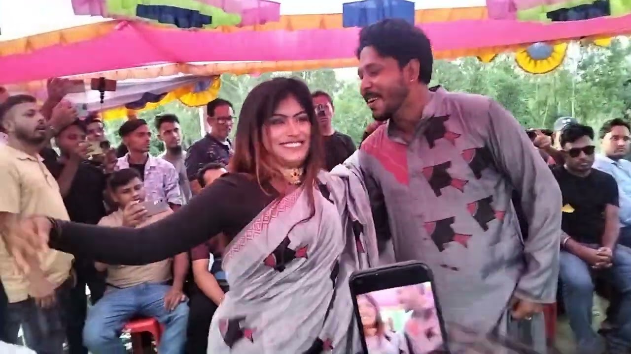 টলার পিকনিকে অসাধারণ ডান্স