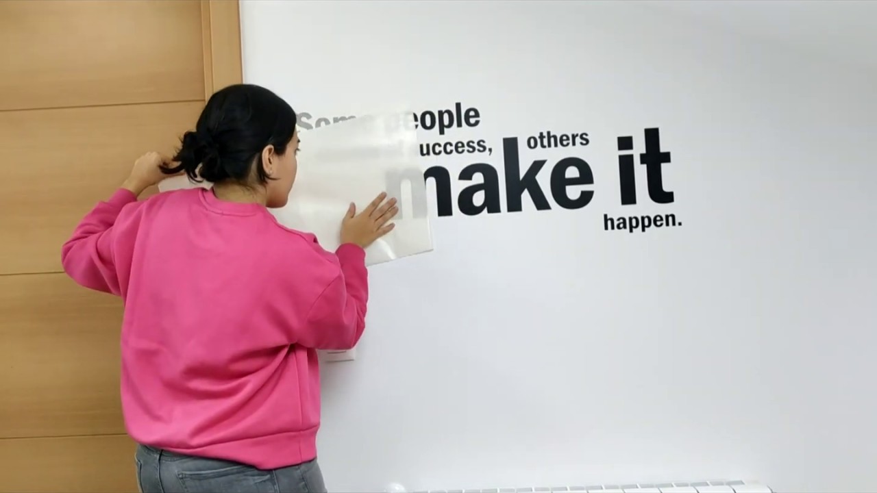 Cómo colocar un vinilo en la pared