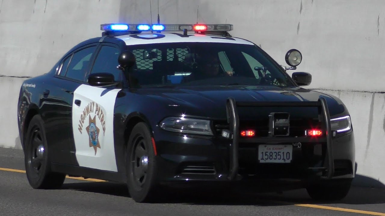 *MOVE TO THE RIGHT* California Highway Patrol Charger Responding