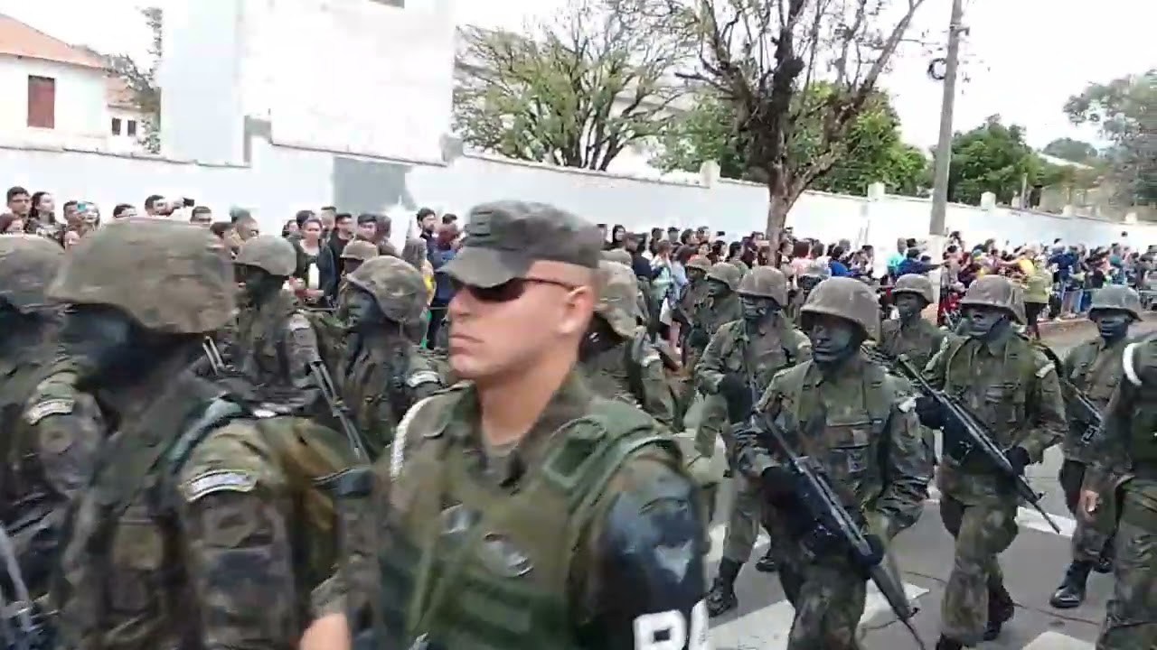 Desfile da academia da for&ccedil;a a&eacute;rea de Pirassununga 2022