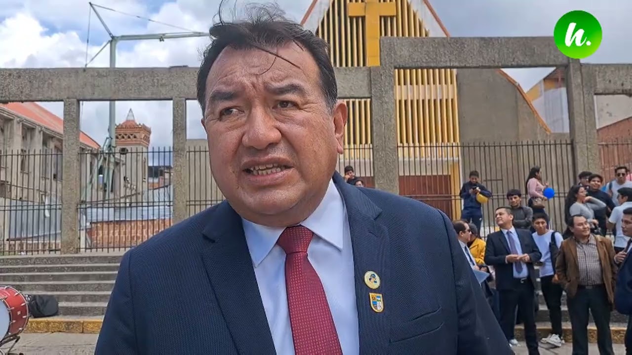 FACULTAD DE DERECHO UNASAM ACREDITADO