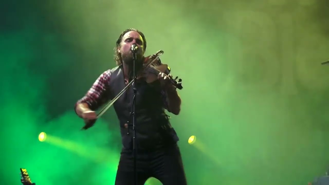 Gaviny (Extraits - Festival des Filets Bleus   Concarneau 2024)