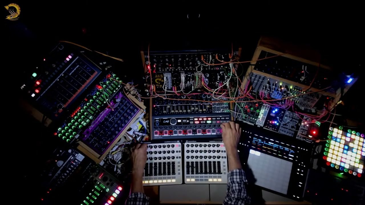 Techno - Live - Improvised - Synths - Eurorack