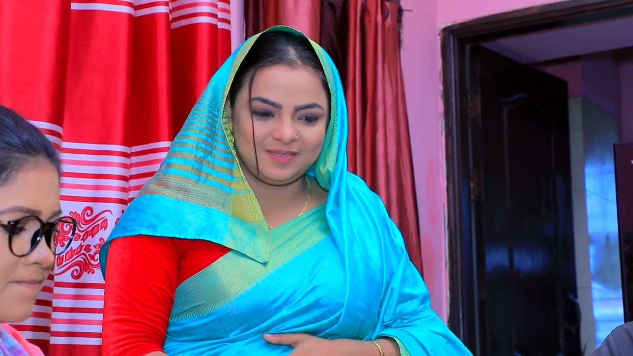 মাঝ রাতে হঠাৎ ঈশিতা ভাবিকে গোসল করতে দেখে দেবর কি করলো দেখুন | Music Plus Comedy
