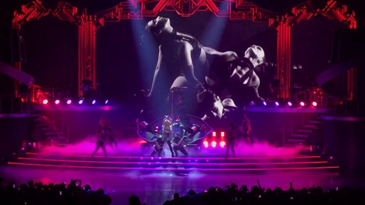 Britney Spears- I’m a Slave Live 12.19.2017 Piece Of Me Planet Hollywood Las Vegas