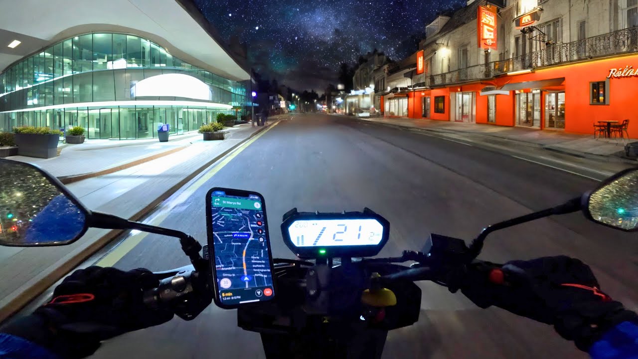 Delivering Food on my Electric Motorbike! This Changes EVERYTHING!