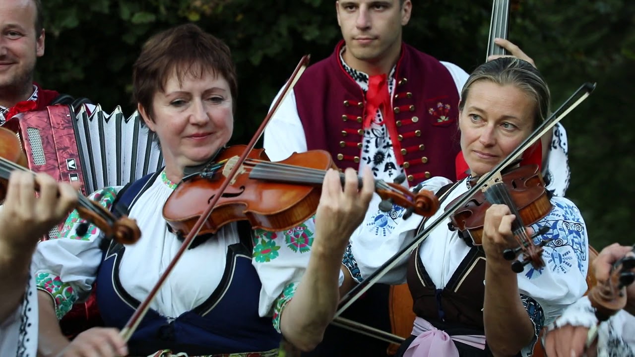 Folklórna skupina Záriečanka: Papuče, Zeman