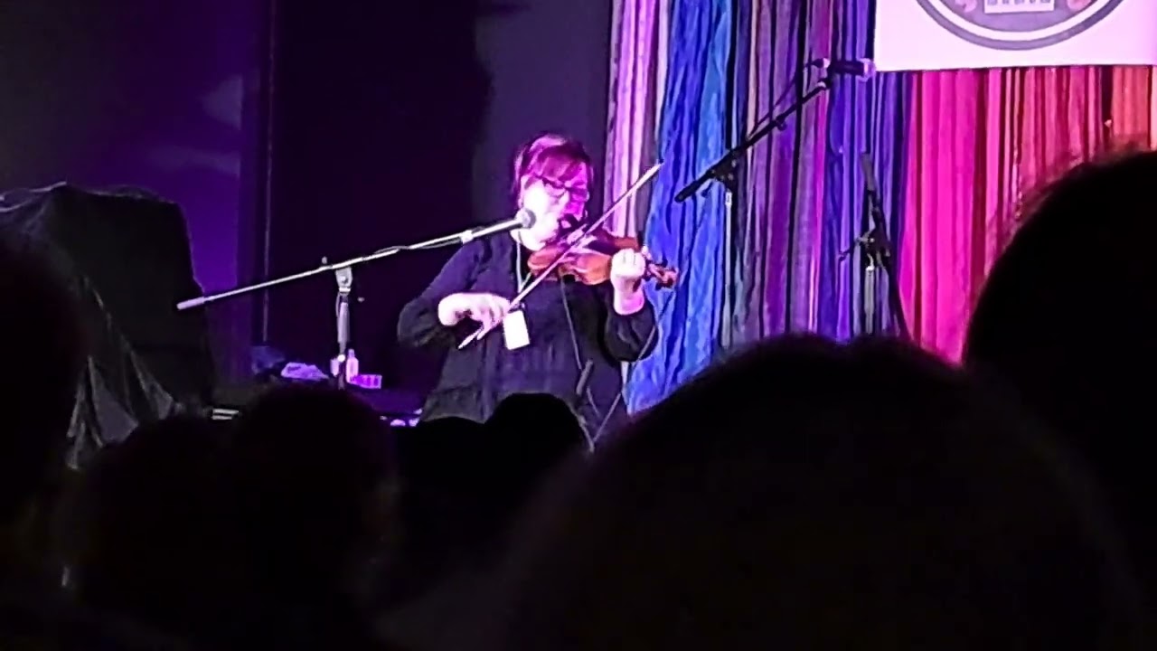 Shelly Campbell at the Gatineau Hills Fiddle Festival 2023