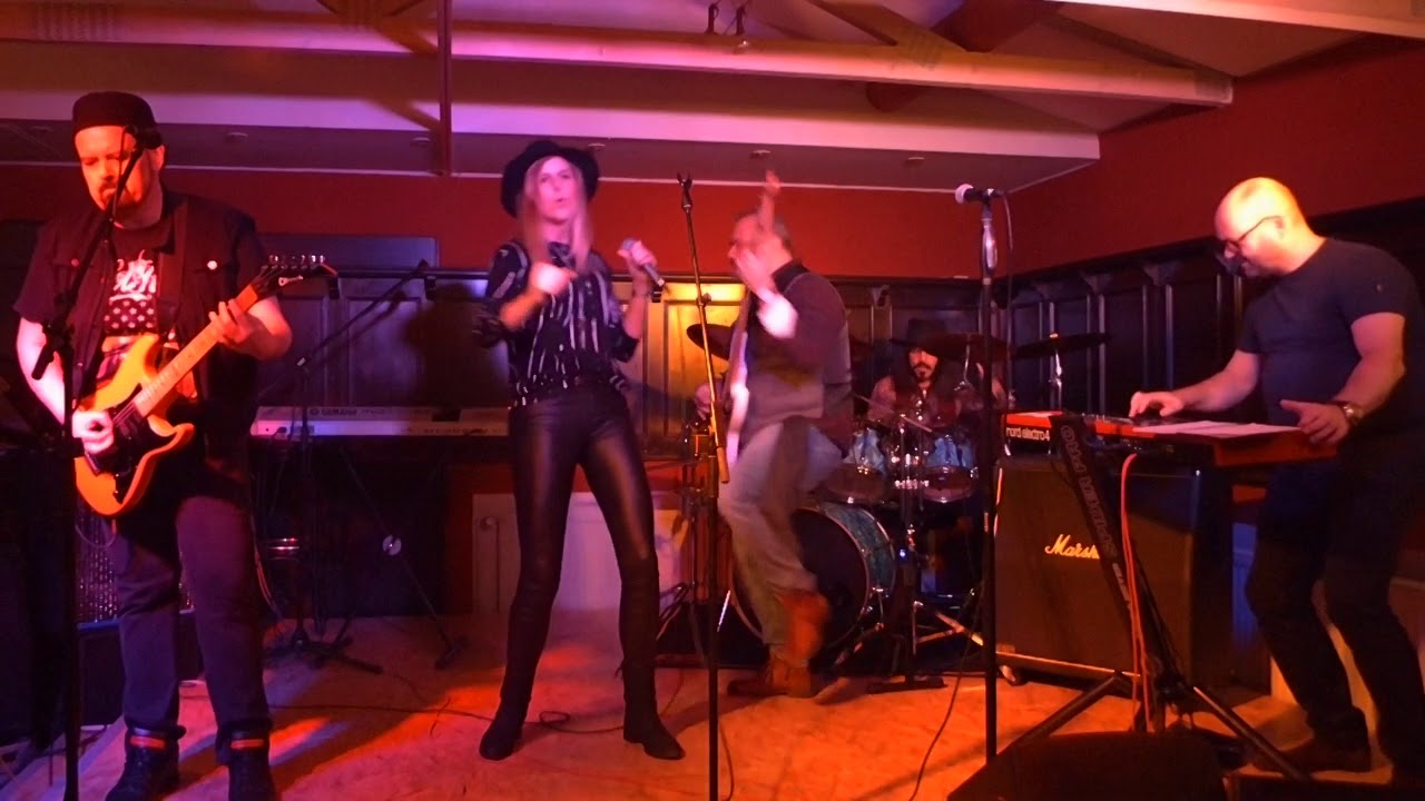 Halber Liter feat. Angelina Herrmann - Rebel Yell - 2018