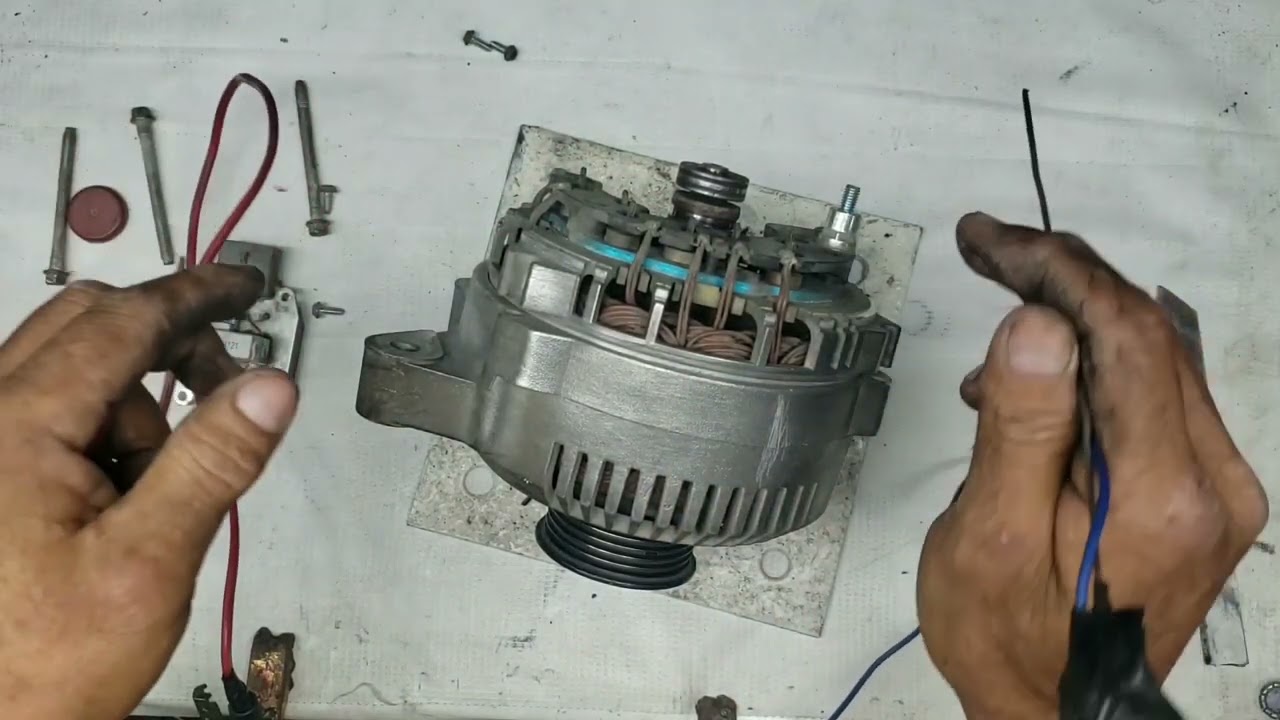 ALTERNADOR DE FORD LOBO MOD.2002 MUY FACIL DE DESARMAR, Y CHECAR SUS PIEZAS , CUANDO NO CARGA