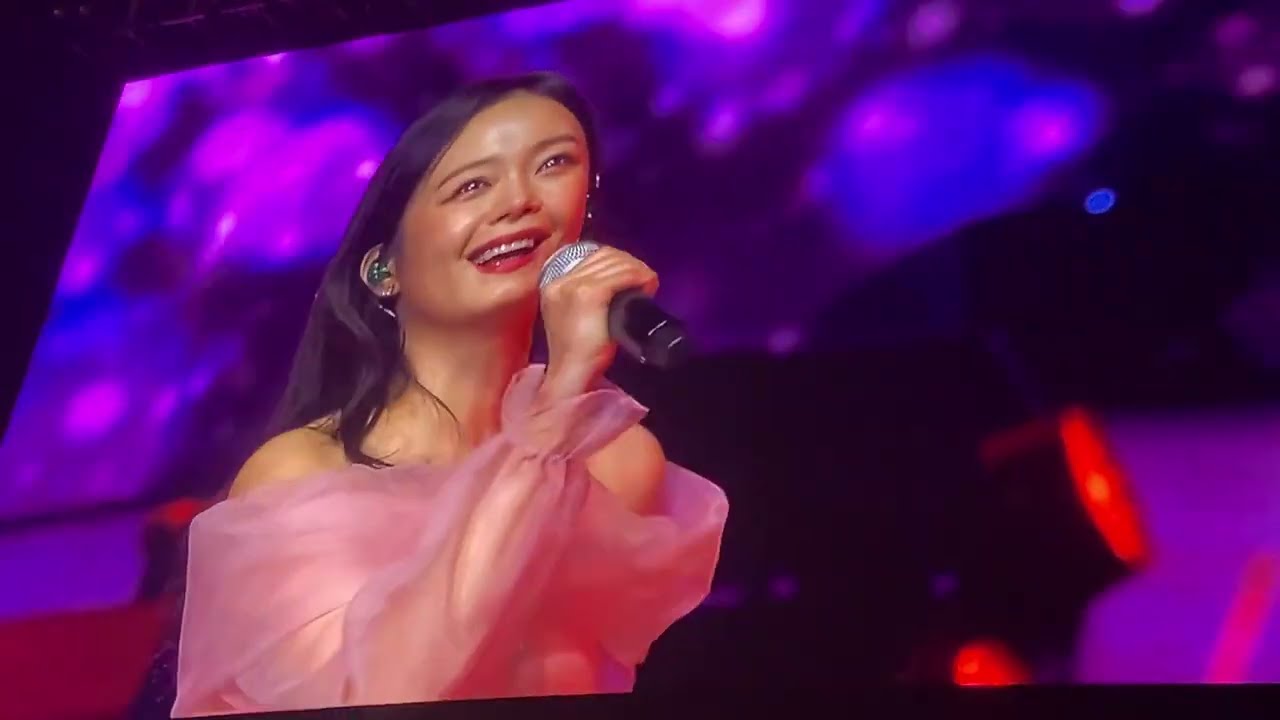 Running Man in Manila - Jeon Somin and Yang Sechan performs “All For You”