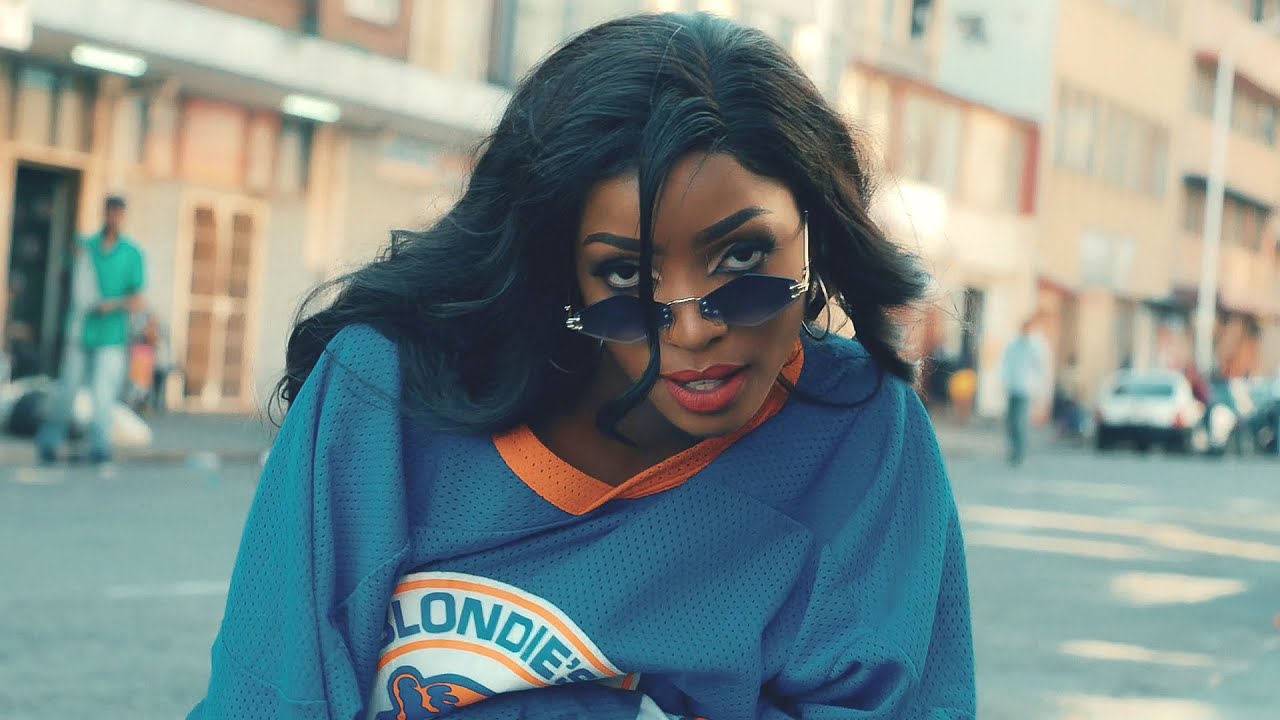 PHINA - Smile (Official Video)