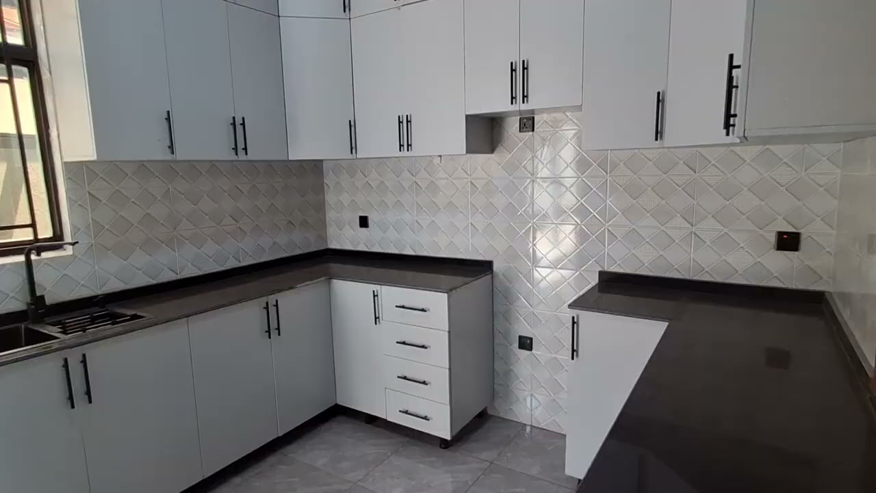 House for rent in kabeza  price:700k tell:0780859424