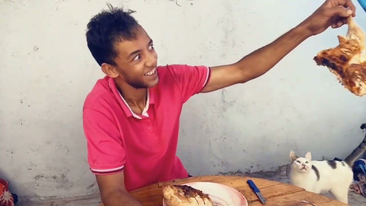 فاش جا عندنا الجن خربوش وجاب لينا دجاجة وشويناها 😱❌
