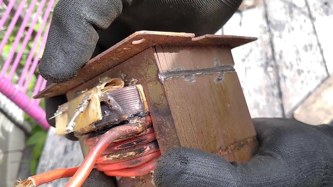 como ABRIR  TRANSFORMADOR  de MICROONDAS pra TIRAR AQUECIMENTO  CARREGADOR De BATERIA CASEIRO