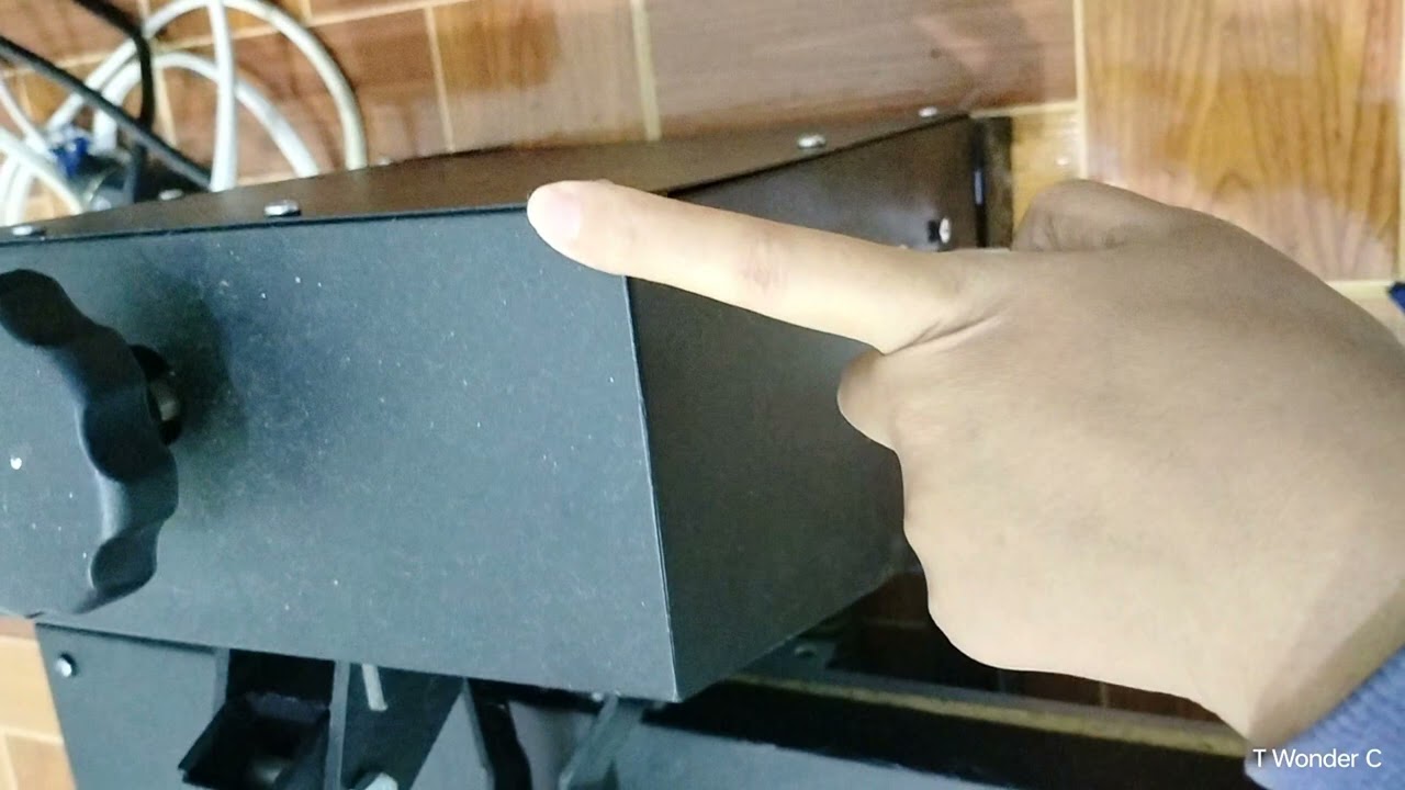 ကော်ပိတ်ကပ်စက်