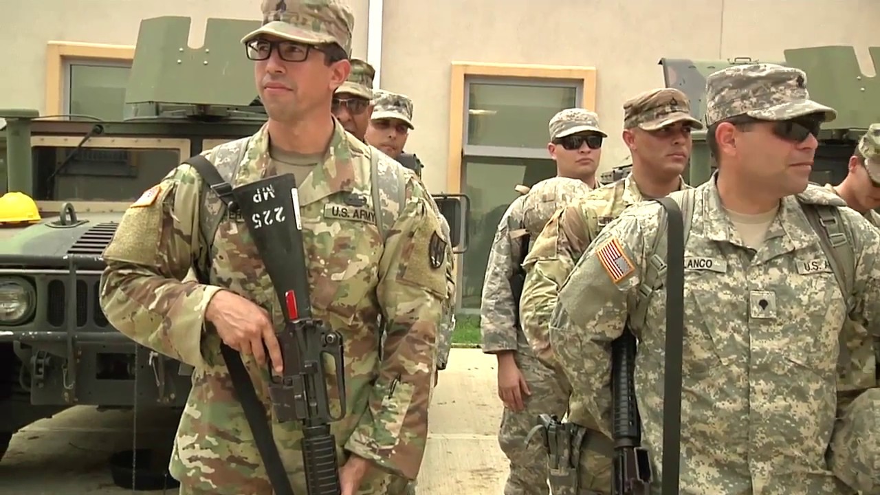 Puerto Rico National Guard aids PRPD at Gas Stations