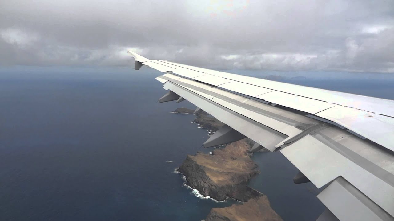 Flug mit LUFTHANSA  -  Berlin Tegel  TXL nach Madeira Funchal  FNC