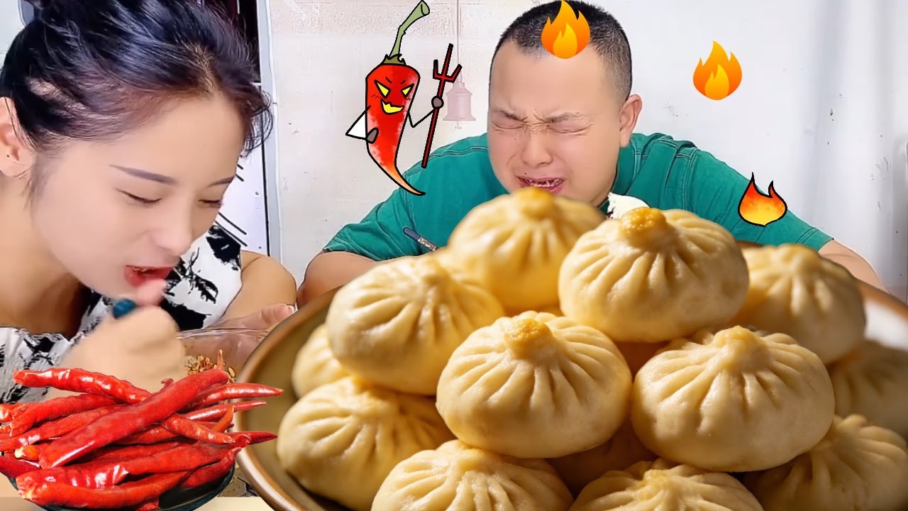 蠢老公实在太自私，自己吃大餐让我看着，偷偷挖走包子里的馅换成魔鬼辣椒，最后辣到满屋找水喝