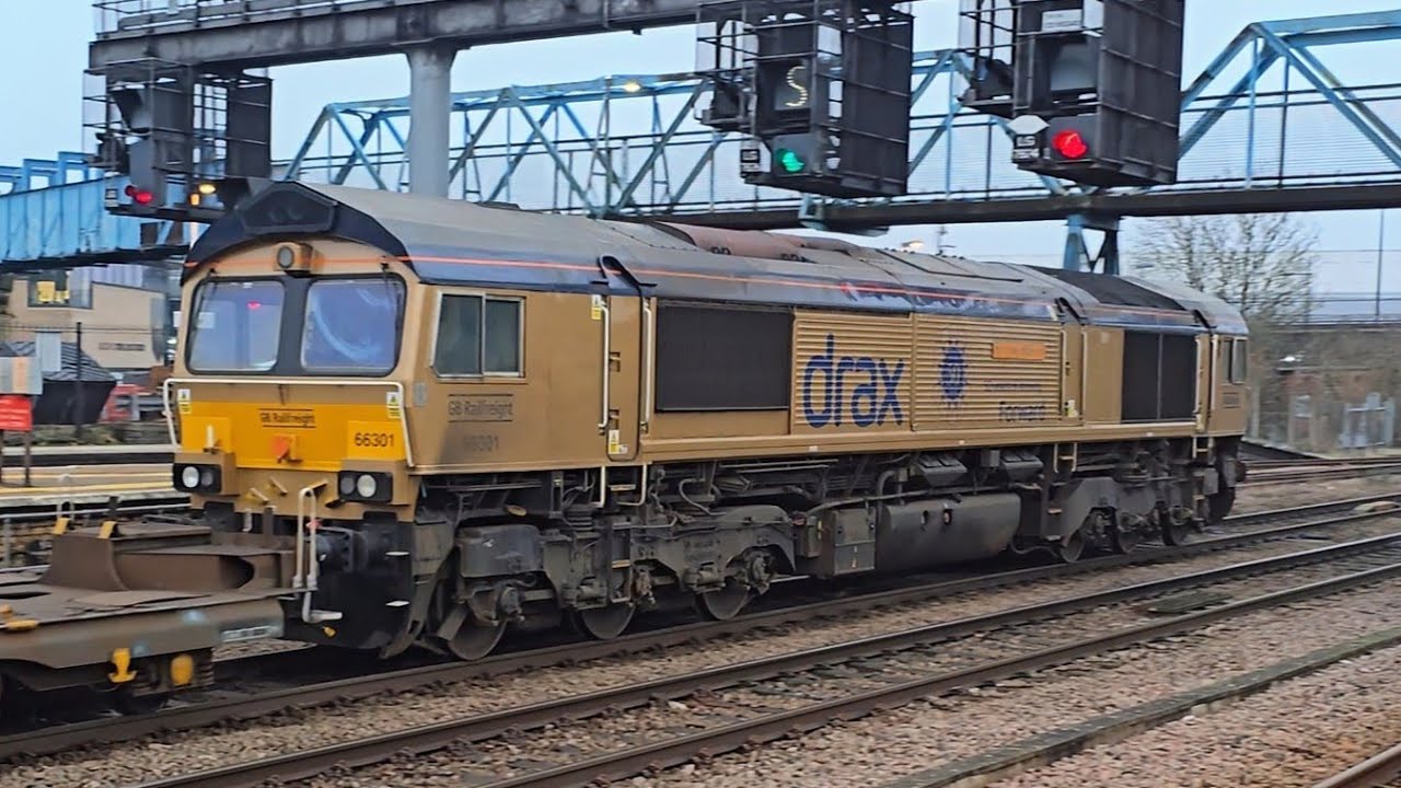 Train Spotting At Lincoln Central Station 28/12/24