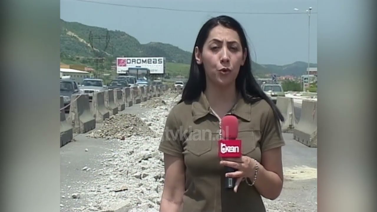 Trafik i rënduar, vijojnë punimet në autostradën Tiranë-Durrës - (27 Maj 2005)