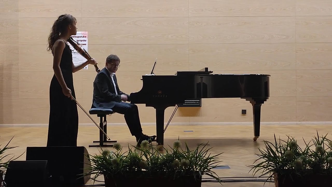 1.Henri Vieuxtemps Koncert №4 cz.1  2.Manuel de Falla Dance Espagnole Liliana Derkach.