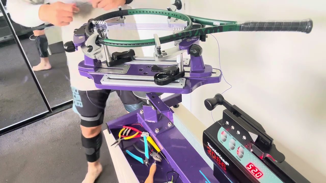 Tennis Stringing Racquet - Wilson Blade v8 16x19 custom