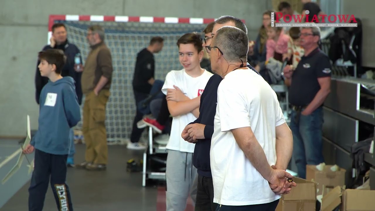Legionowo. Pierwsza edycja Pucharu Mazowsza w kategorii modeli szybowc&oacute;w halowych F1N