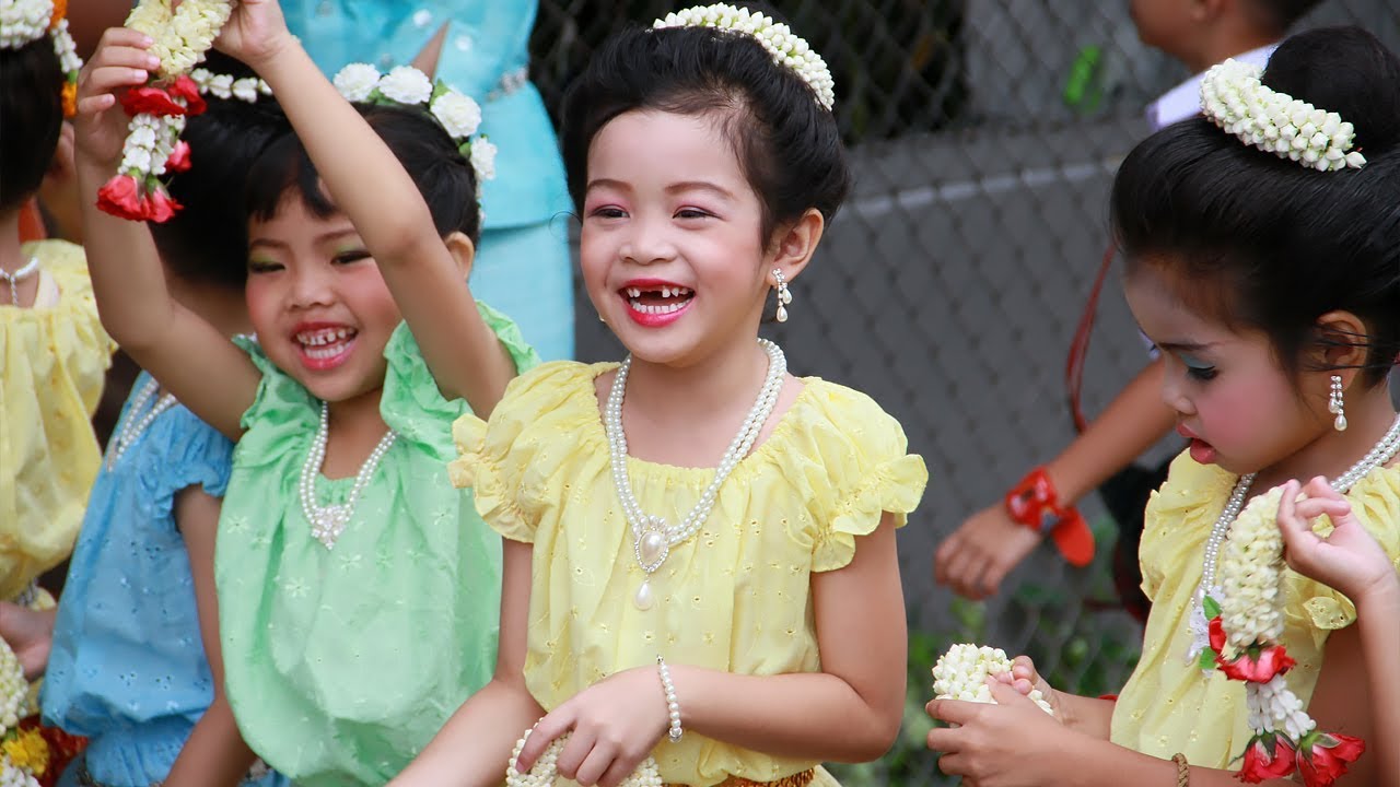 วันอำลาสถาบัน นักเรียนชั้นประถมศึกษาปีที่ 6 โรงเรียนอนุบาลสกลนคร ประจำปีการศึกษา 2561