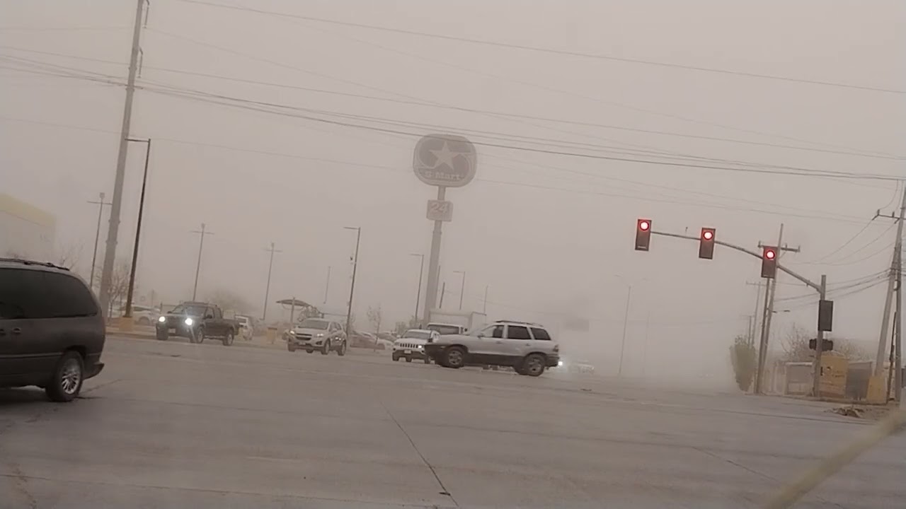 Así estamos en estos momentos  en CD. Juárez. Se le llama tornado arenal.. Saludos cordiales.