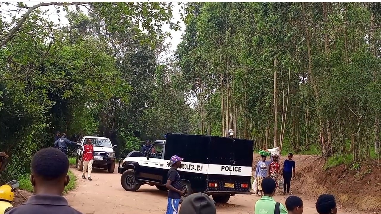 Kinyinya:Hasazwe umurambo w'umugabo yapfuye k’umuhanda,abaturage bakavugako yishwe n’abagizi ba nabi