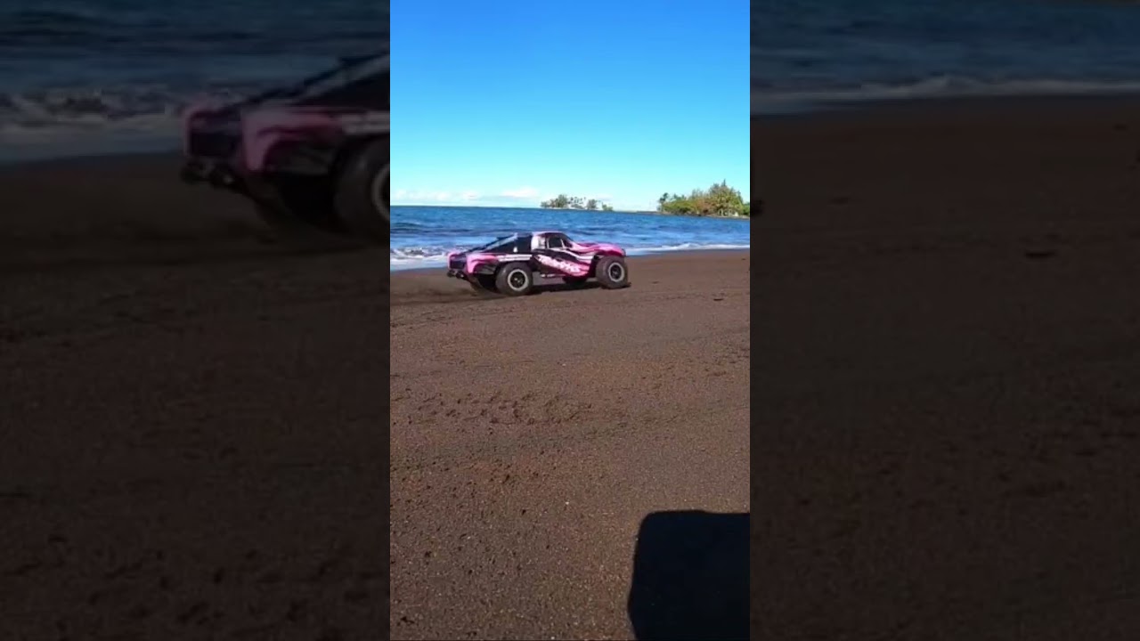 Traxxas Slash VXL 2wd &ldquo;Beach Slashing!🛻💨&rdquo; | 🌋RC Action Hawaii🌴 RC Short Course Truck
