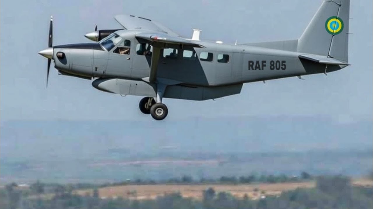 Panique à Kavumu un avion inconnu veut atterrir à l’aéroport , et les wazalendo ont ouvert le feu 🔥 