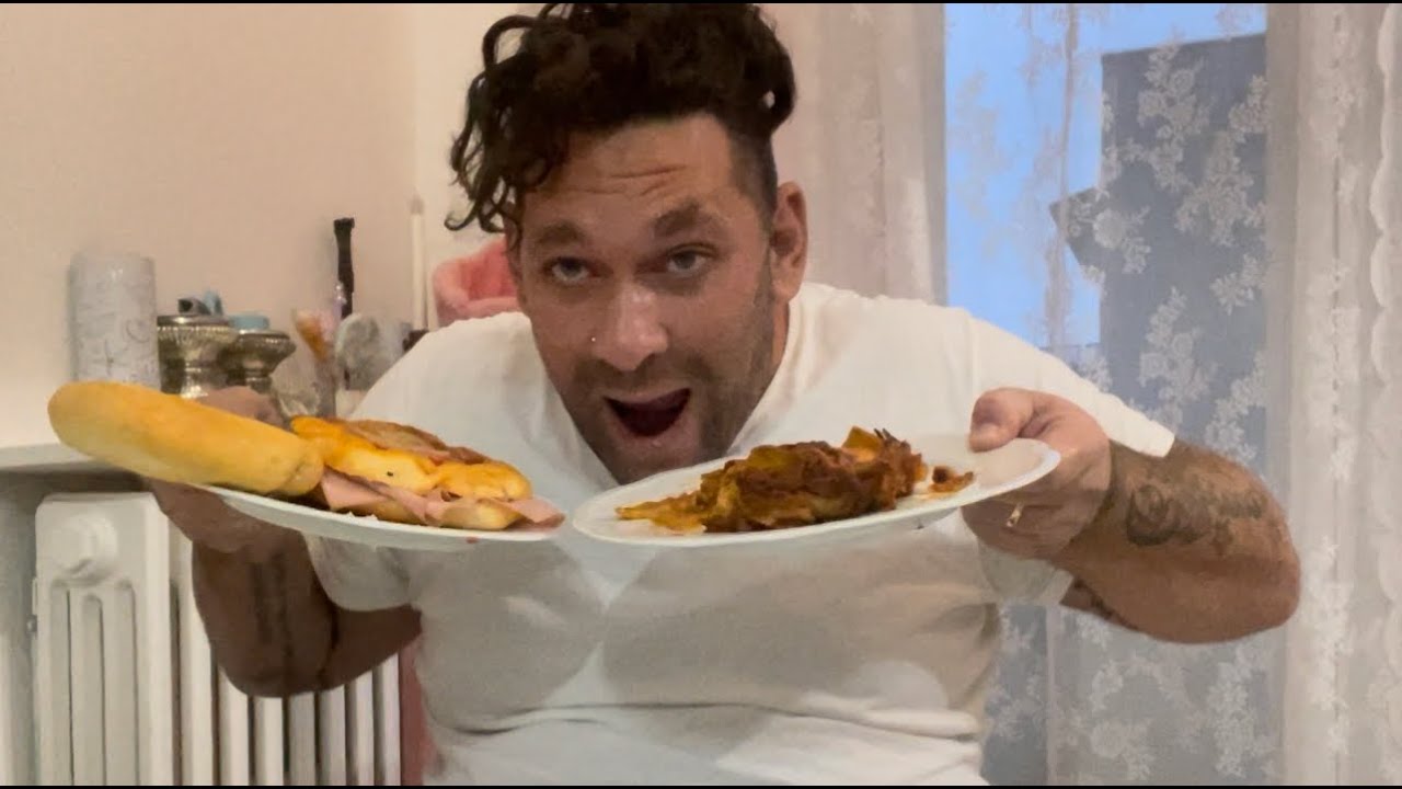EATING SHOW MUKBANG ITA SUPER PORCELLOSO CON LASAGNE, PUZZA FARCITA E FOCACCIA!!!!