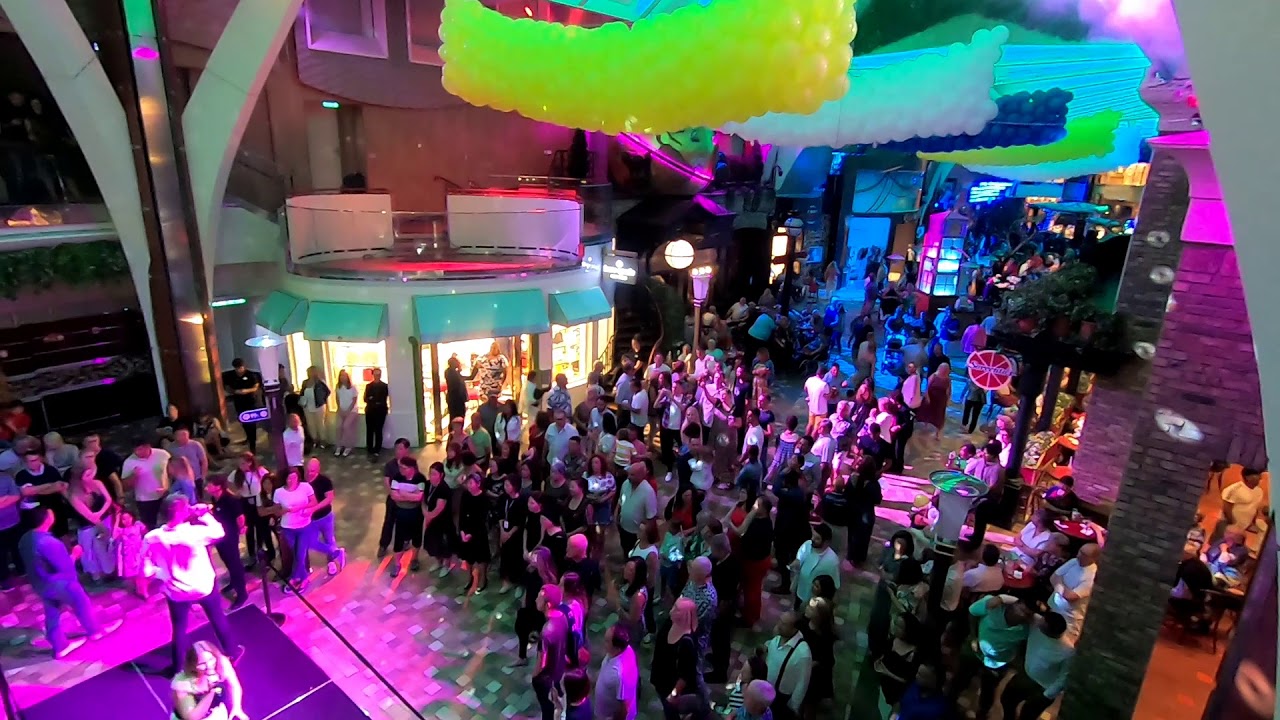 70's disco street party on Oasis of the seas and balloon drop