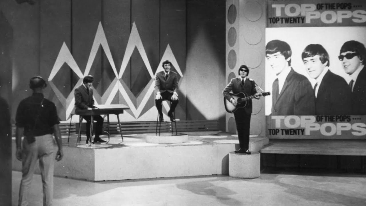 Tossing And Turning by THE IVY LEAGUE [Live on Air] BBC Radio